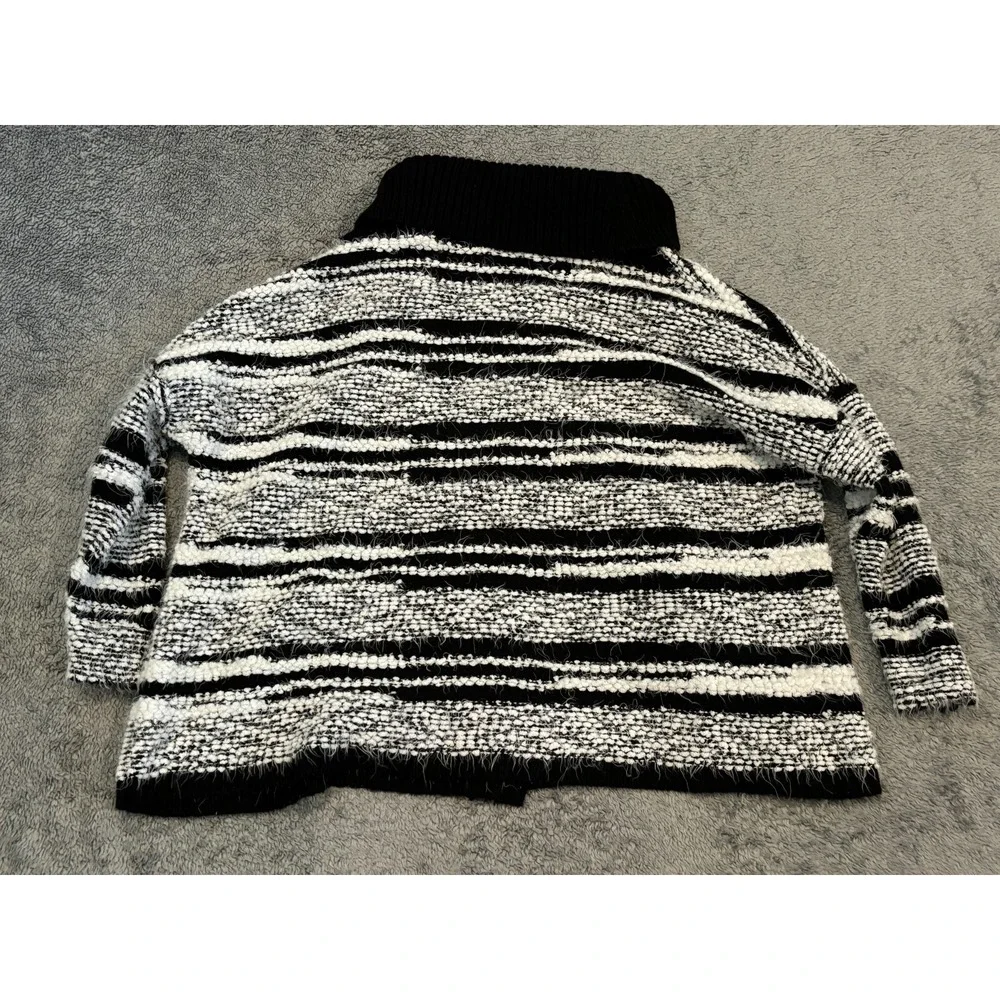 Calvin Klein Sweater Womens L/XL Cowl Neck Poncho Shawl Black White Buckle Heavy